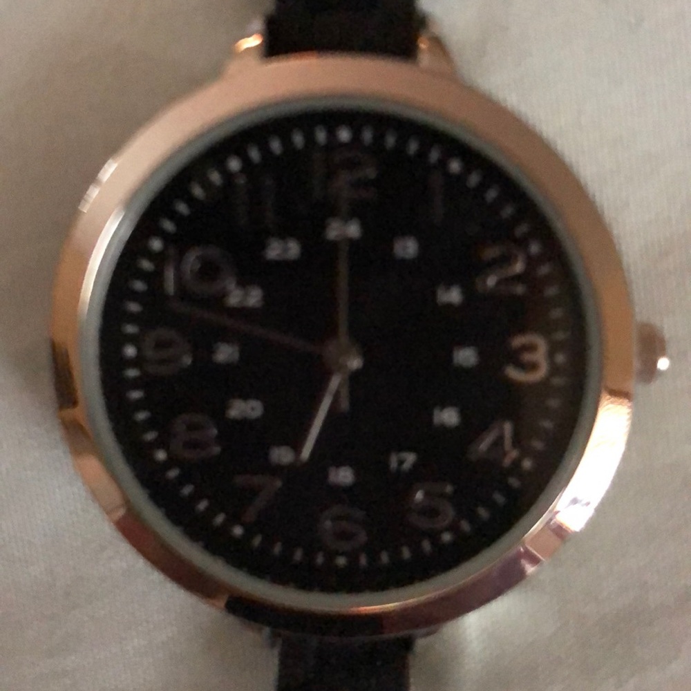 Watch - Picture 2 of 3